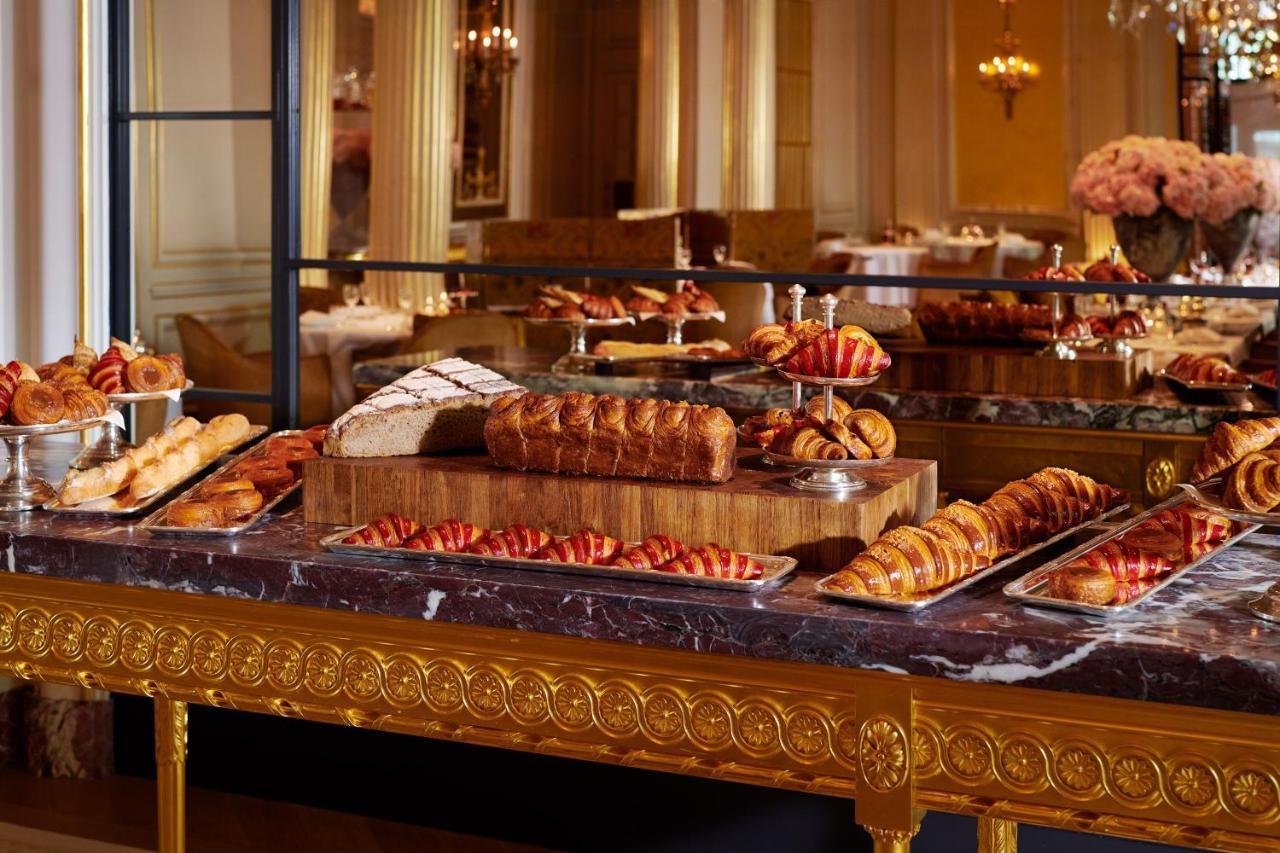 Plaza Athenee - Dorchester Collection