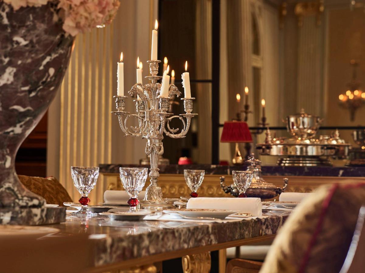 Plaza Athenee - Dorchester Collection