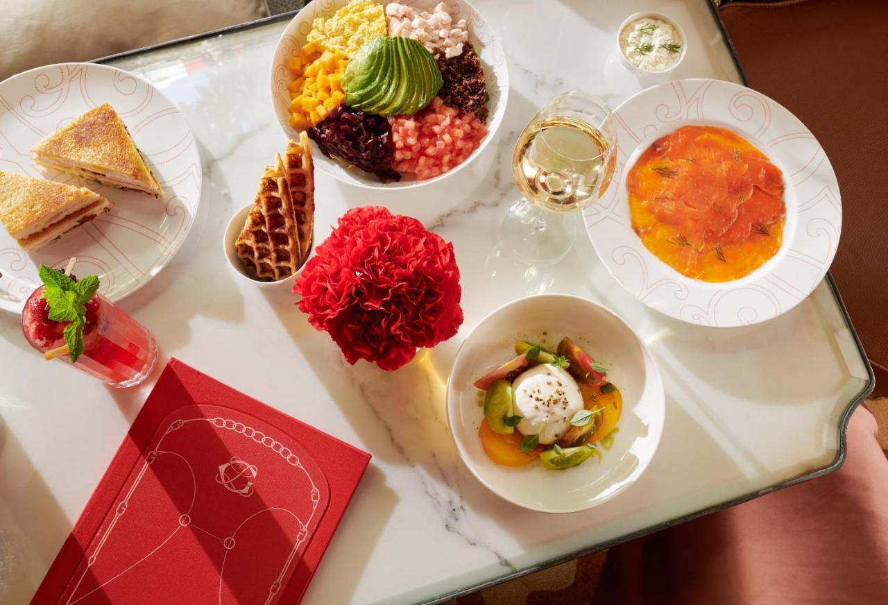 Plaza Athenee - Dorchester Collection Hotel