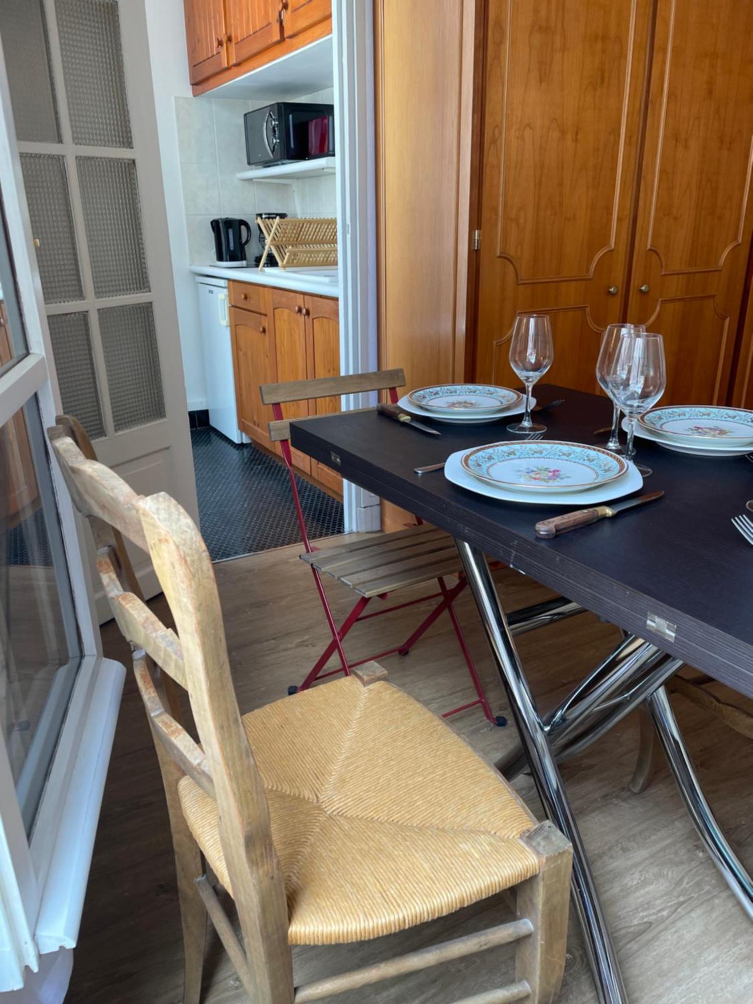 Cosy & Charming Studio, Typically Parisian Paris