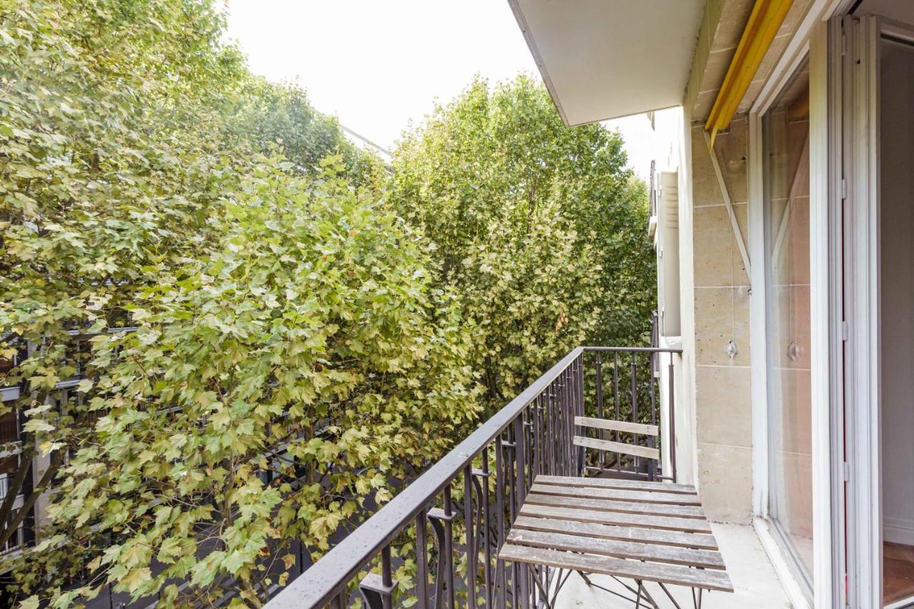 Apartment A Cosy Nest With A Balcony Near The Seine *