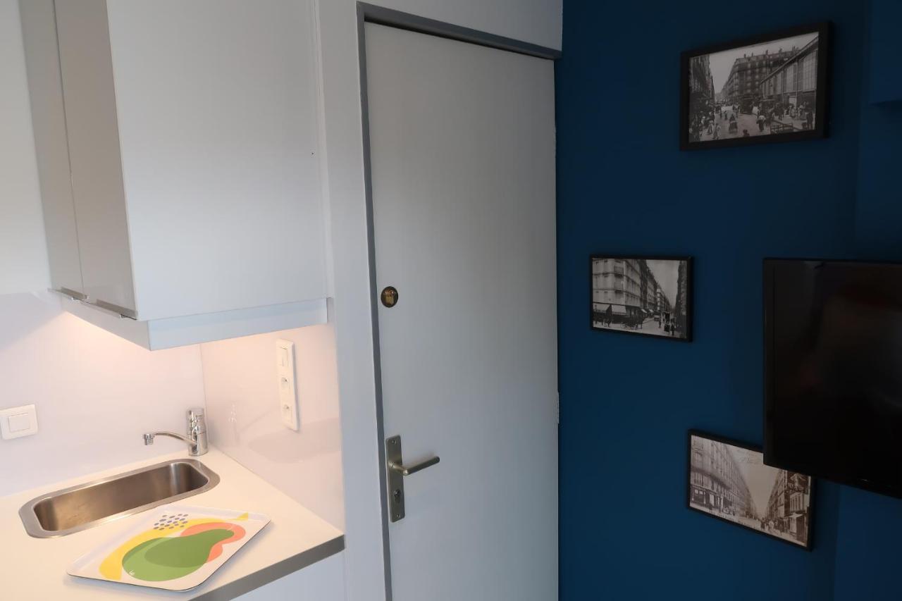 Parisian Cozy Studio: Batignolles Charm Near Landmarks Apartment *