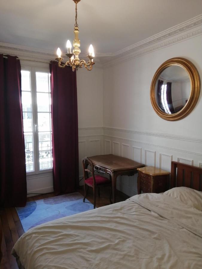 Paris, Typique Spacieux Et Confortable * Paris