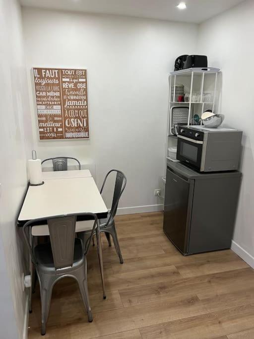 Apartment : Charmant 2 Pieces Au Calme