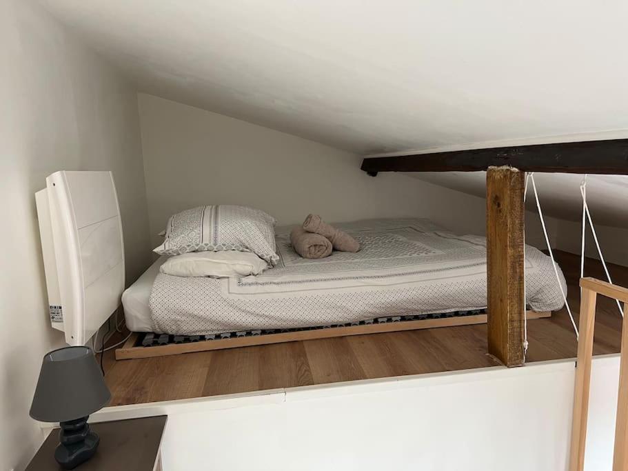 : Charmant 2 Pieces Au Calme Paris