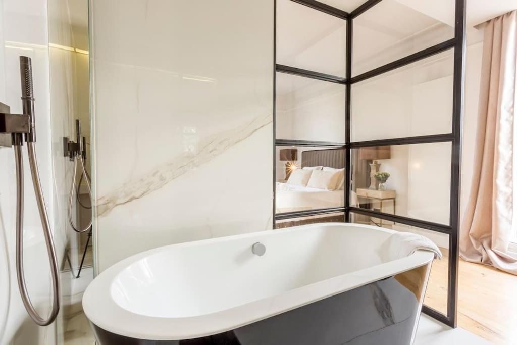 Apartamento Penthouse 126 Jacuzzi Terrasse 16 *