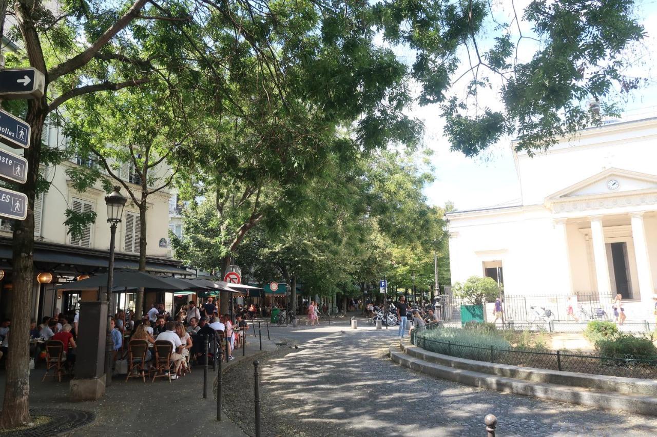 Parisian Cozy Studio: Batignolles Charm Near Landmarks *
