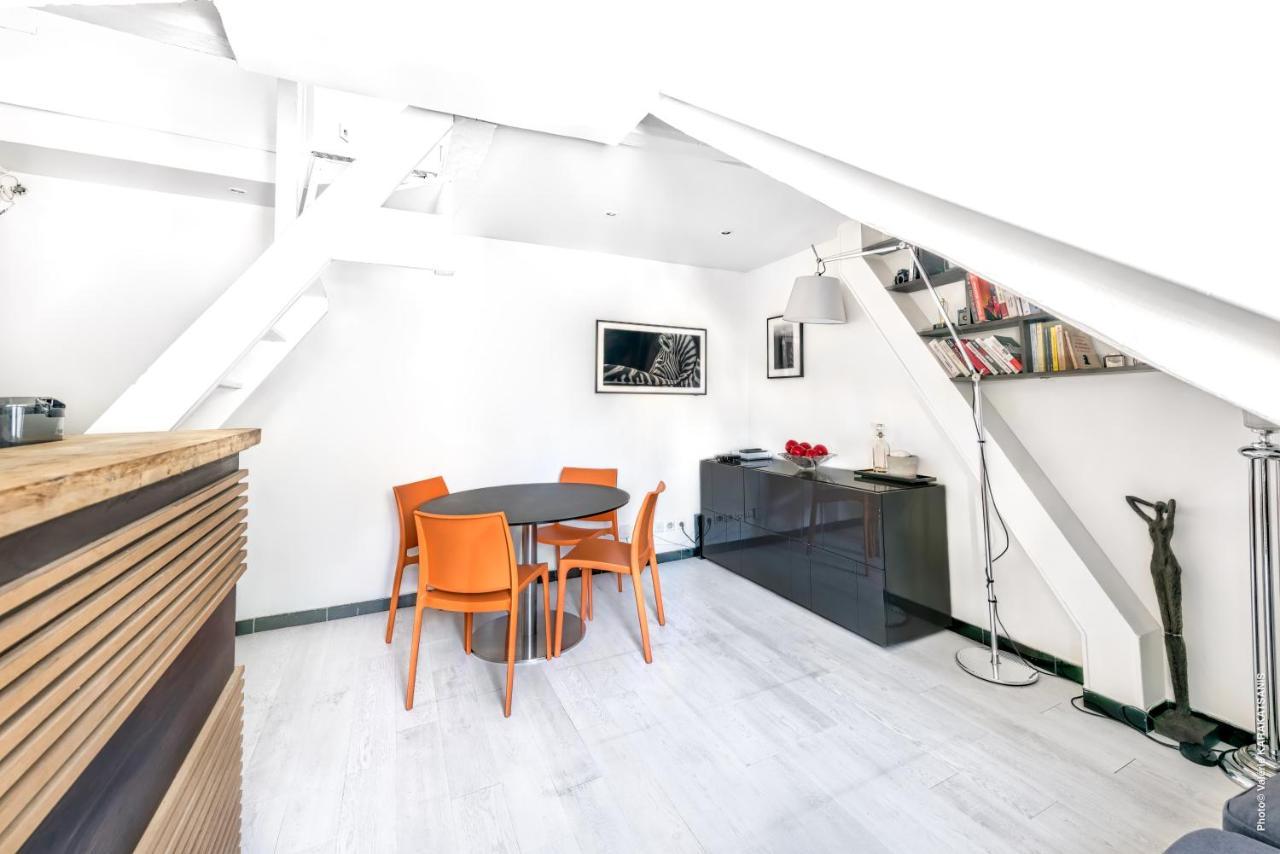 De La Gaîté , Montparnasse *