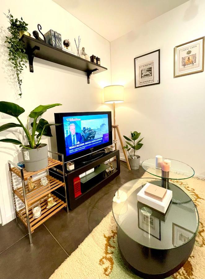 Apartment Charming Flat Near Champs Elysees Center Paris