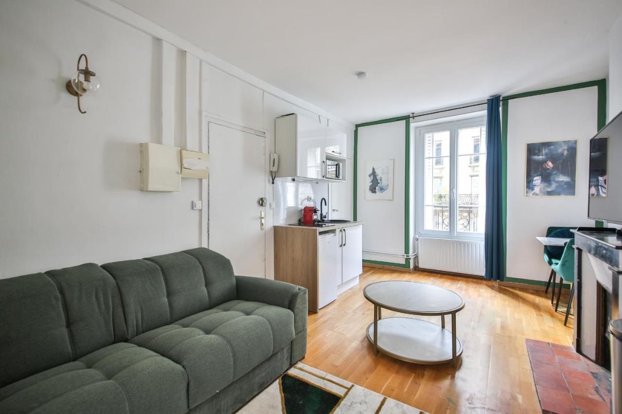 21#studio 2pers#sevres-lecourbe#necker Apartment Paris