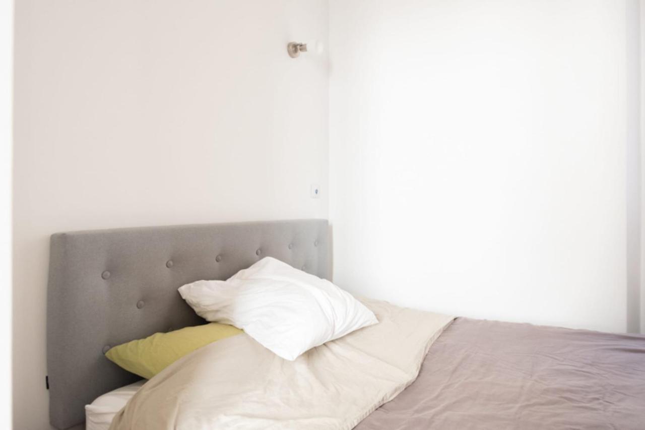 Small Comfortable Nest Near Montparnasse Apartment