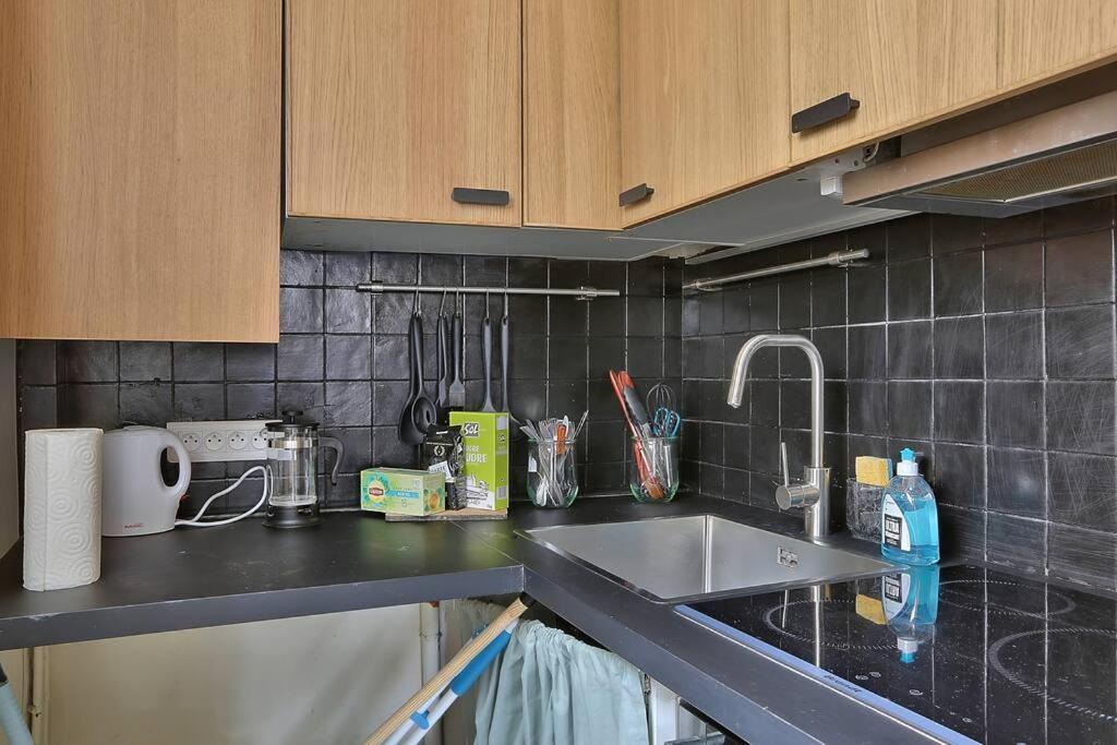 Superb 1br Flat With Balcony 2min From The Metro Station * Paris
