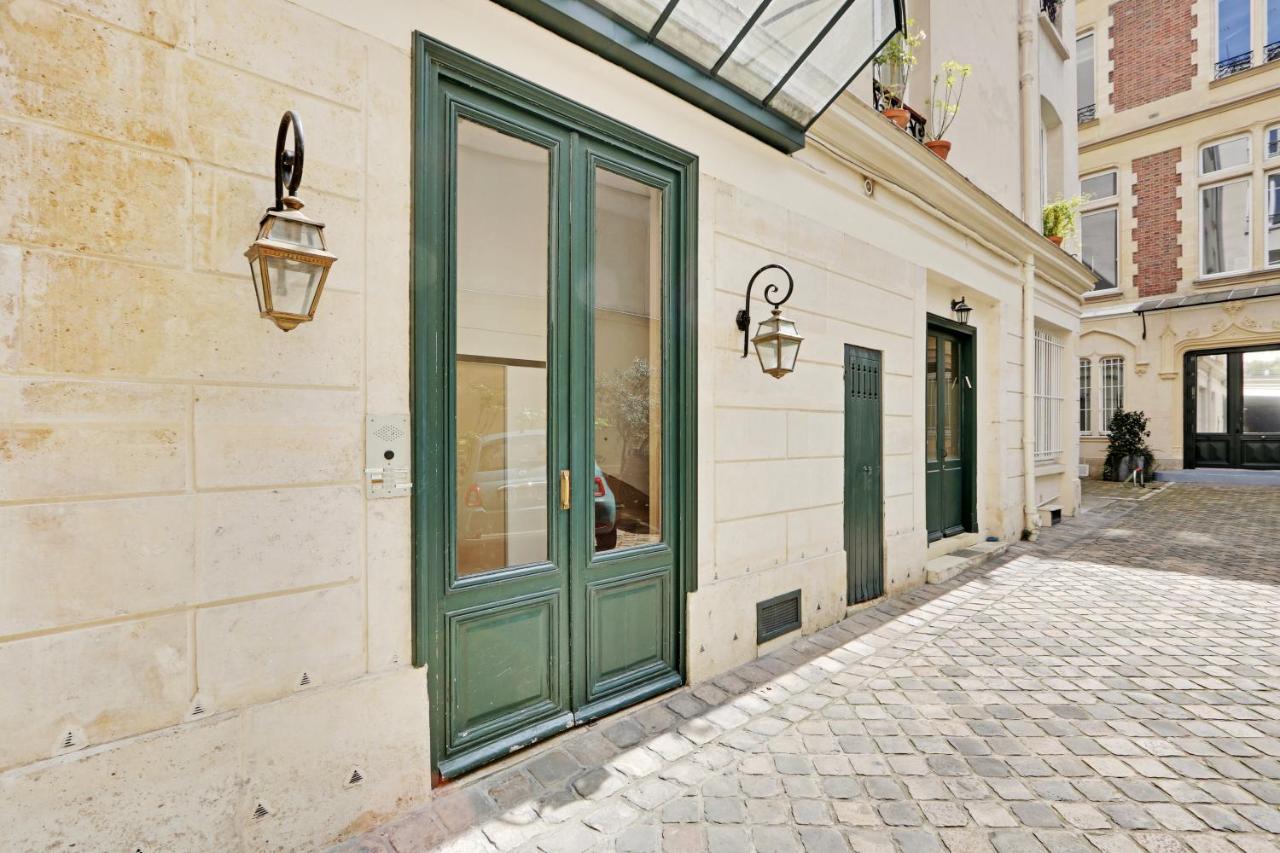 Pick A Flat's In Champs Elysees - Rue Du Colisee * Paris