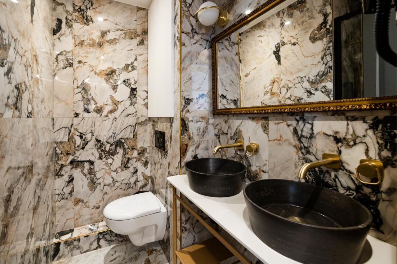 Pick A Flat's In Champs Elysees - Rue Du Colisee Paris