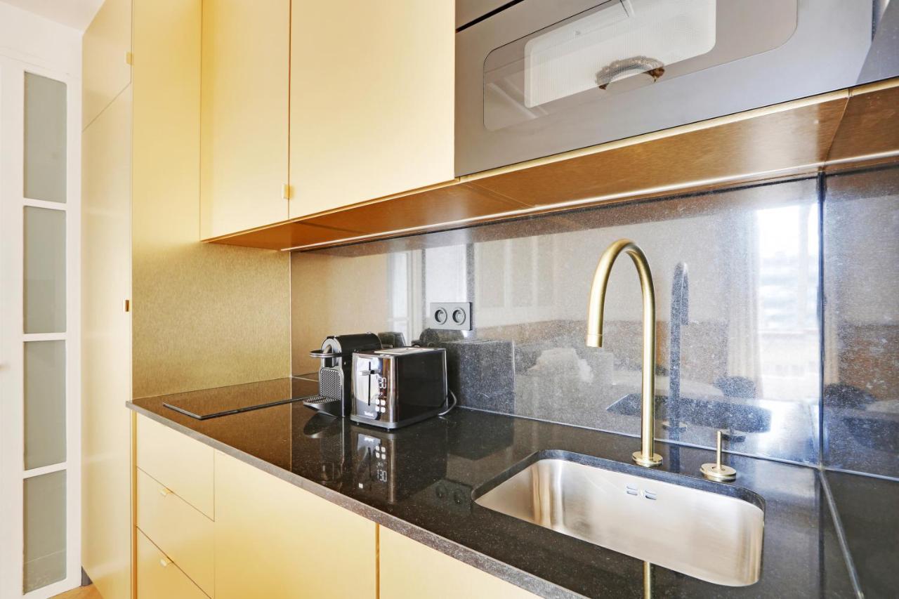 Apartment Pick A Flat's In Champs Elysees - Rue Du Colisee Paris