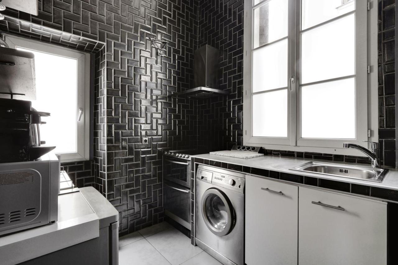 Pick A Flat's In Le Marais - Rue Saint Merri * Paris