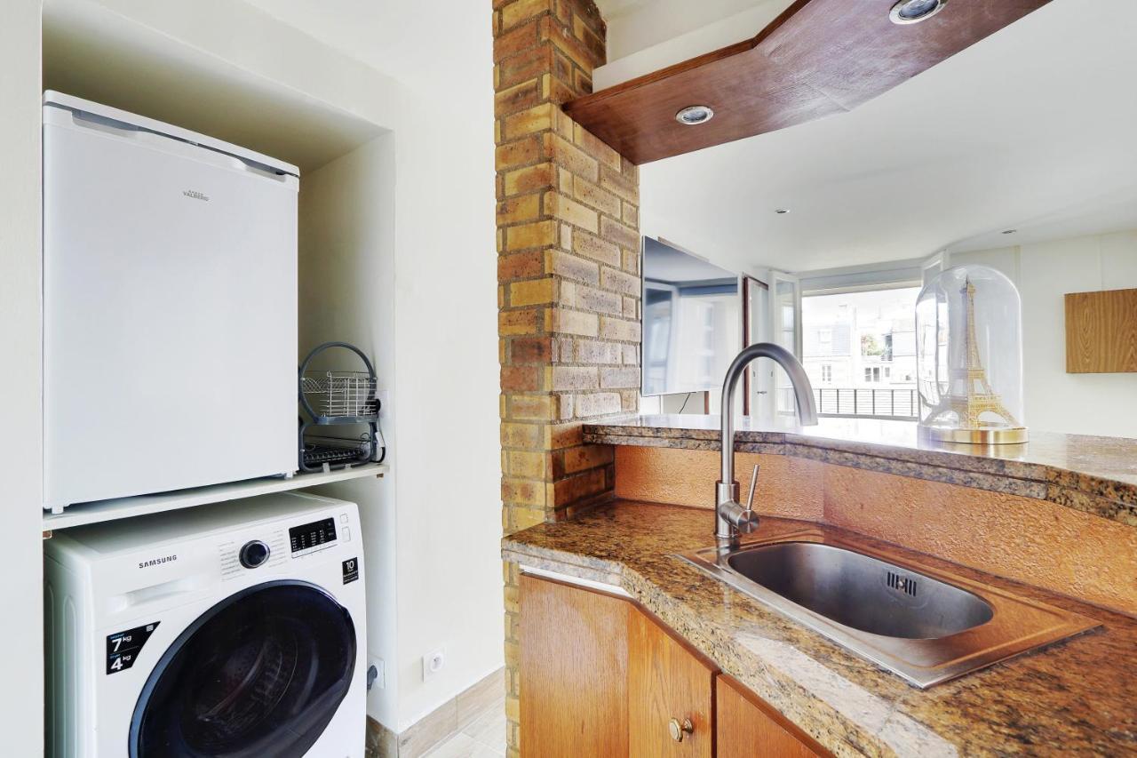 Pick A Flat's In Le Marais - Rue Saint Merri * Paris