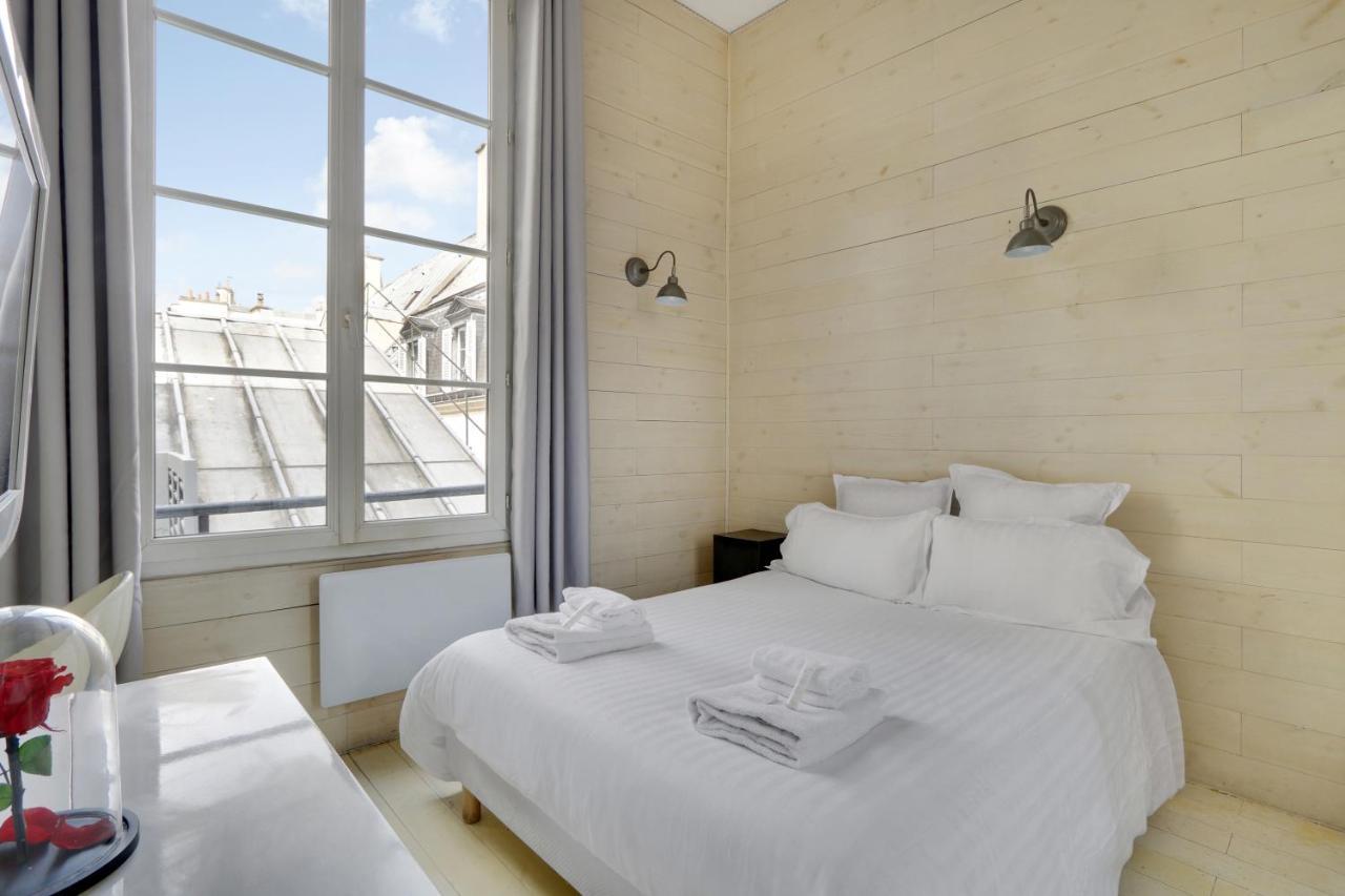 Pick A Flat's In Le Marais - Rue Saint Merri Paris