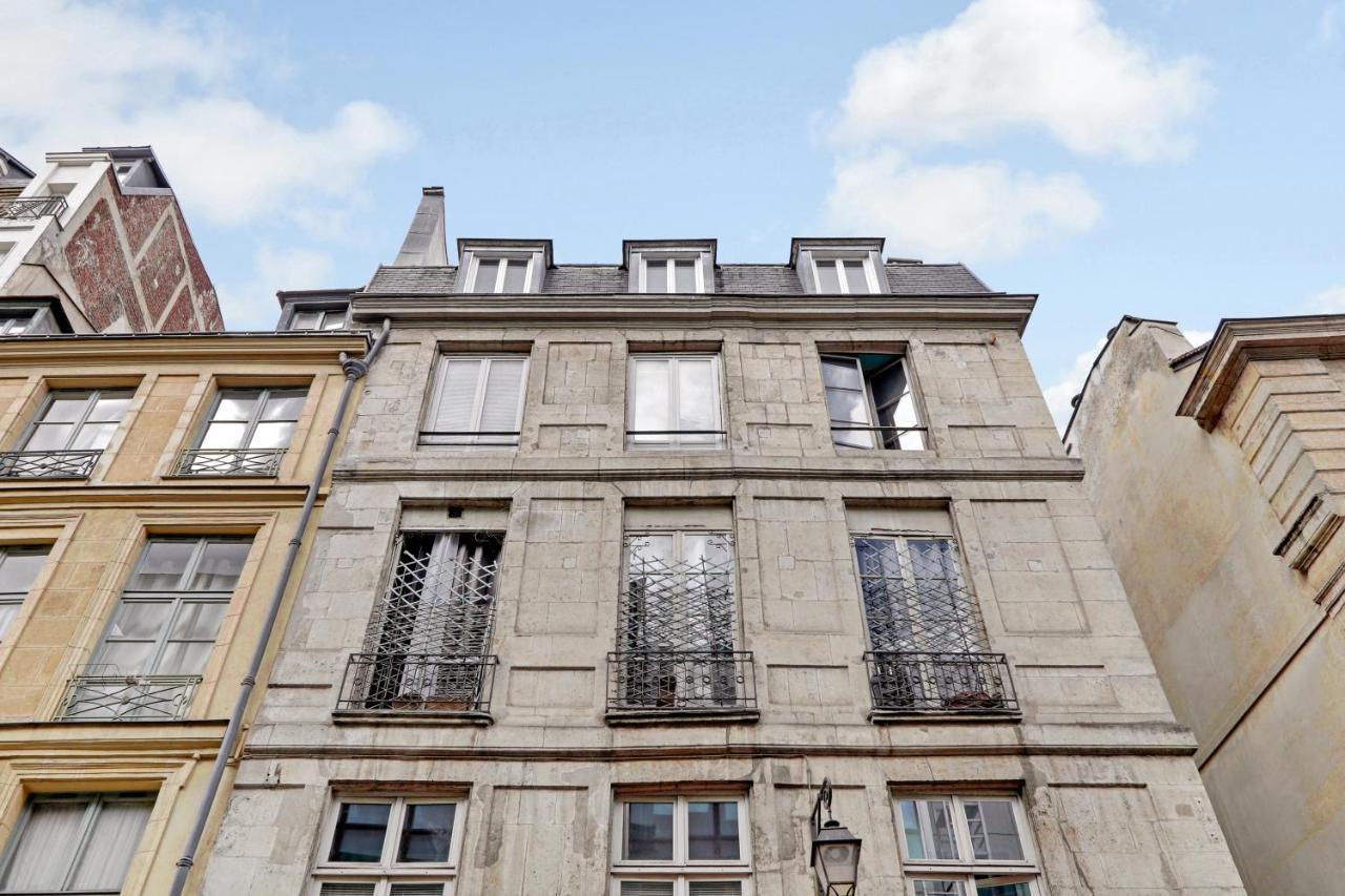 Pick A Flat's In Le Marais - Rue Saint Merri Paris