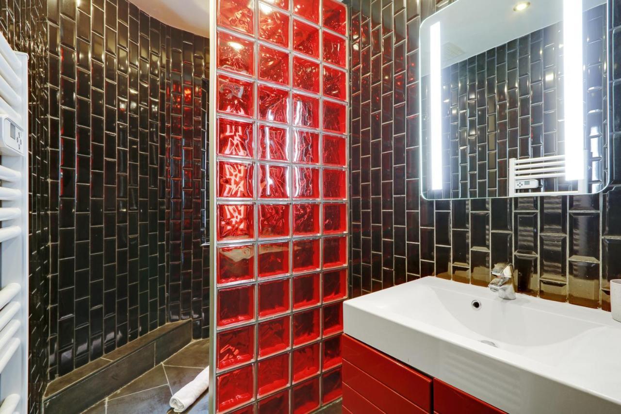 Pick A Flat's In Le Marais - Rue Saint Merri * Paris