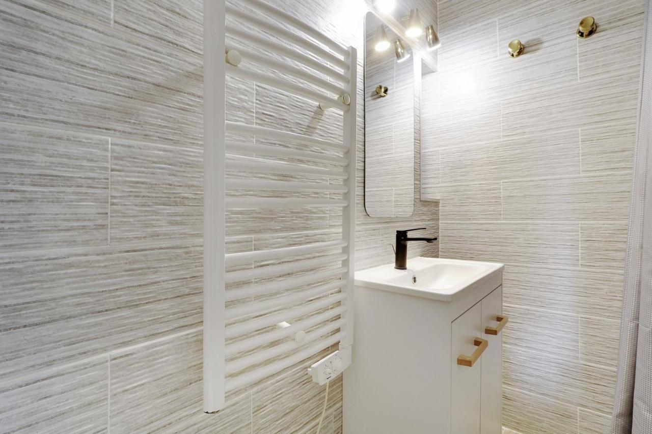 Pick A Flat's In Le Marais - Rue Saint Merri Apartment Paris