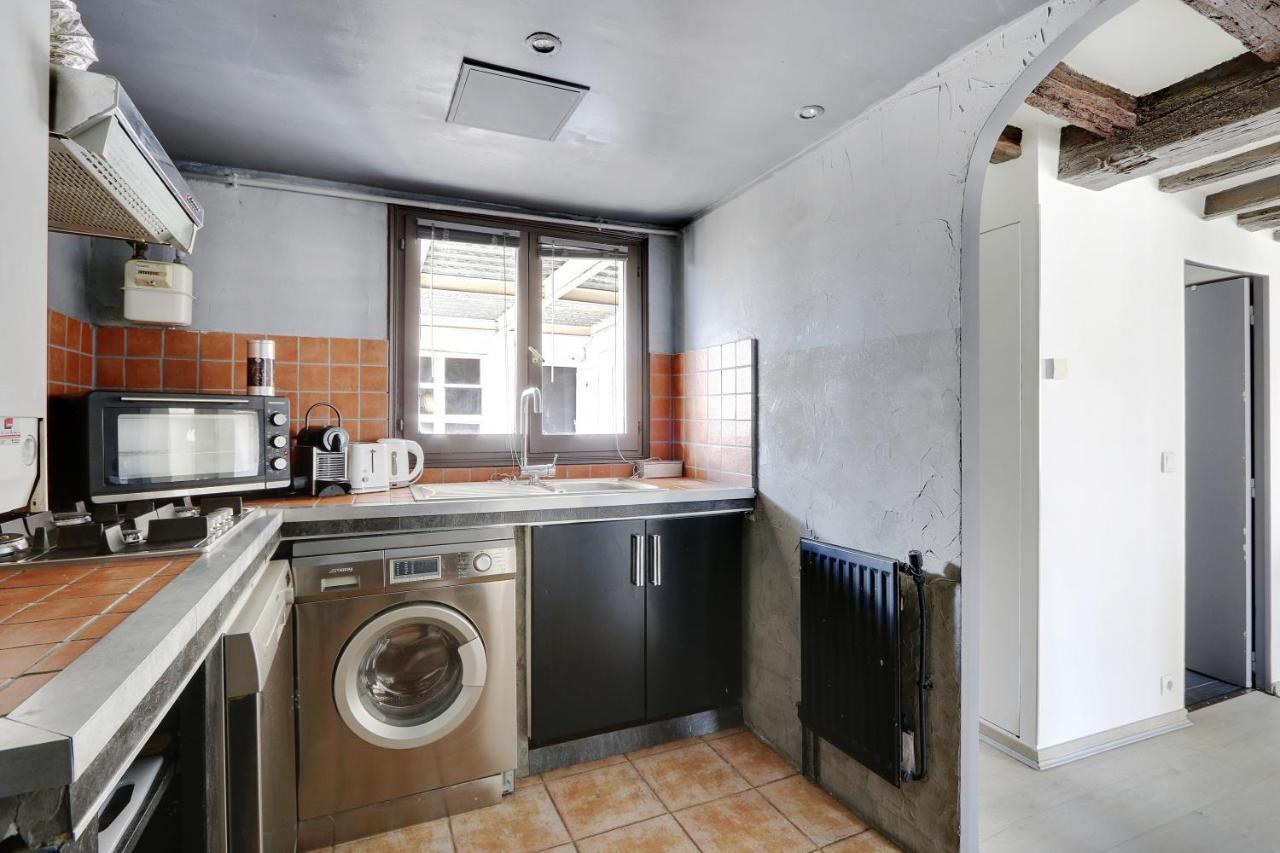 Pick A Flat's In Le Marais - Rue Saint Merri Apartment *