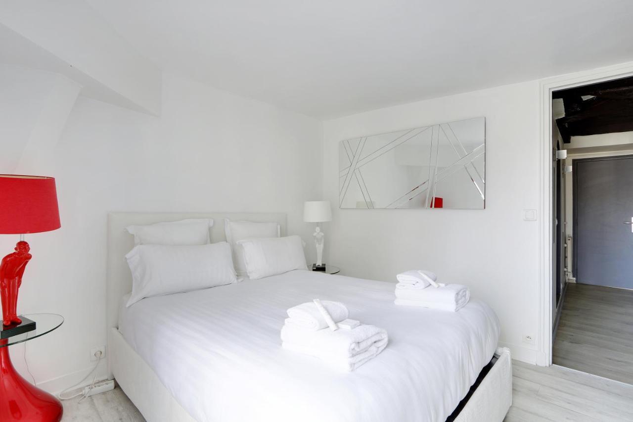 Pick A Flat's In Le Marais - Rue Saint Merri Apartment Paris