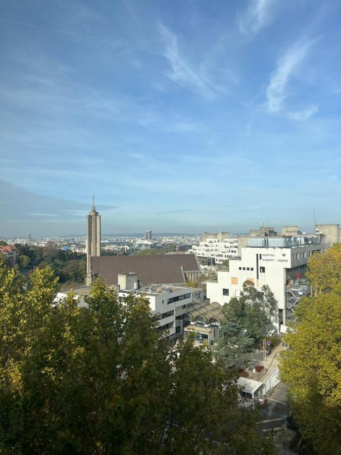 Apartment In With View, 15min Direct To Center Paris