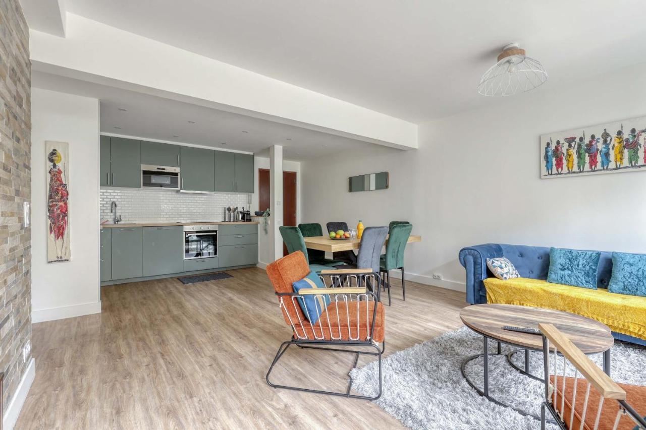 Branded New 4 Bdrs Flat - Huge Terrace - Prime Loc Apartment