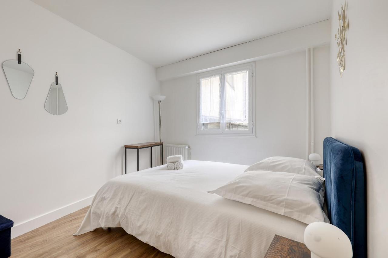 Branded New 4 Bdrs Flat - Huge Terrace - Prime Loc Apartment