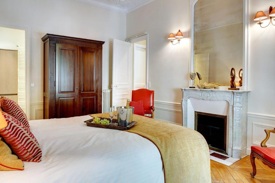 In A Great Location Close To The Eiffel Tower Appartement