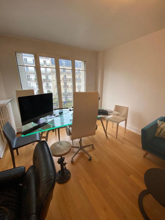 White Queen Guest house *
