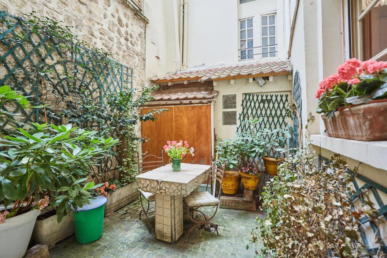 In Heart Of Marais By Prestige