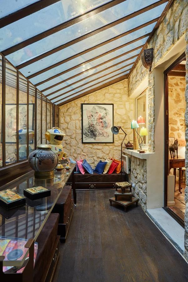 In Heart Of Marais By Prestige *