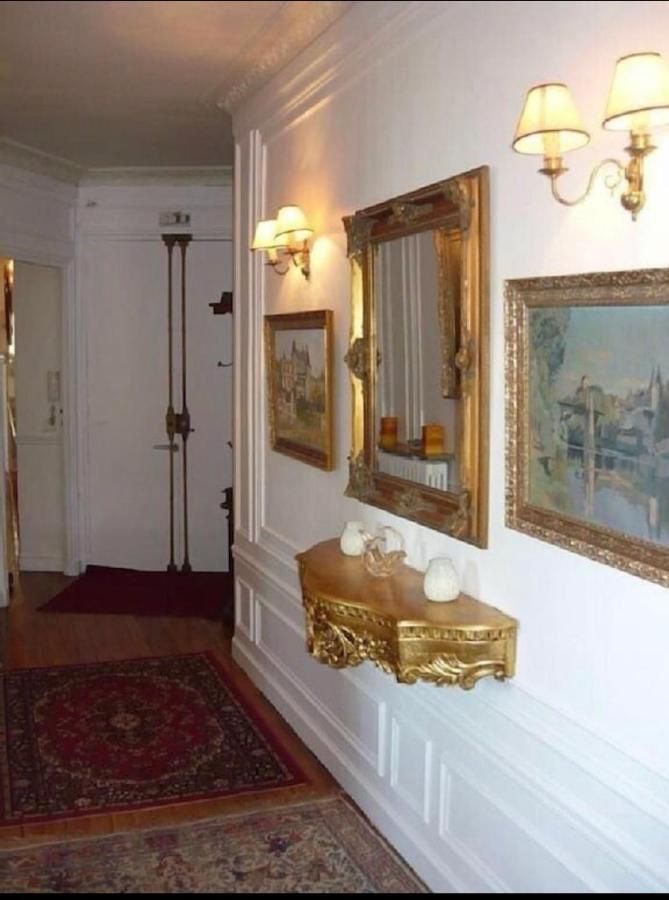 Bourgeois Paris