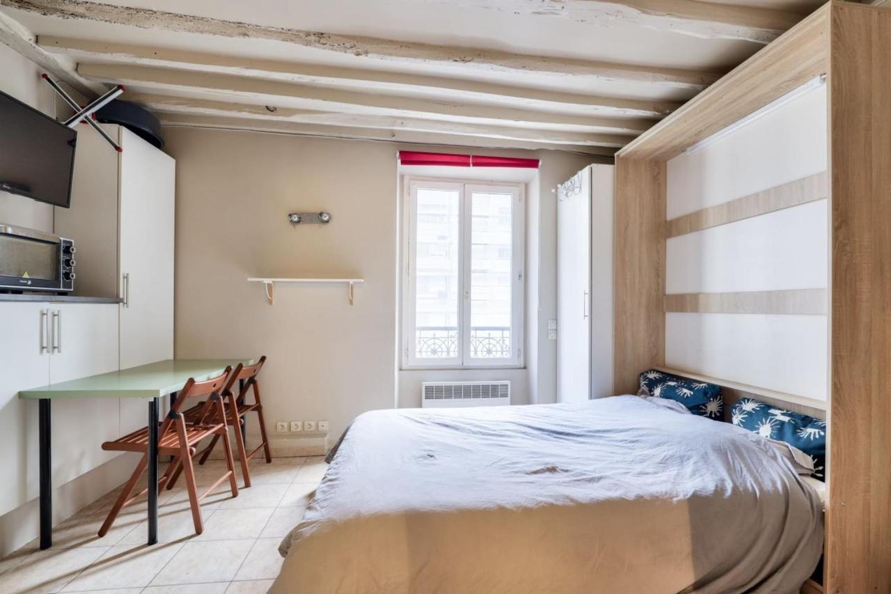 Charming Studio Near Bastille Apartment