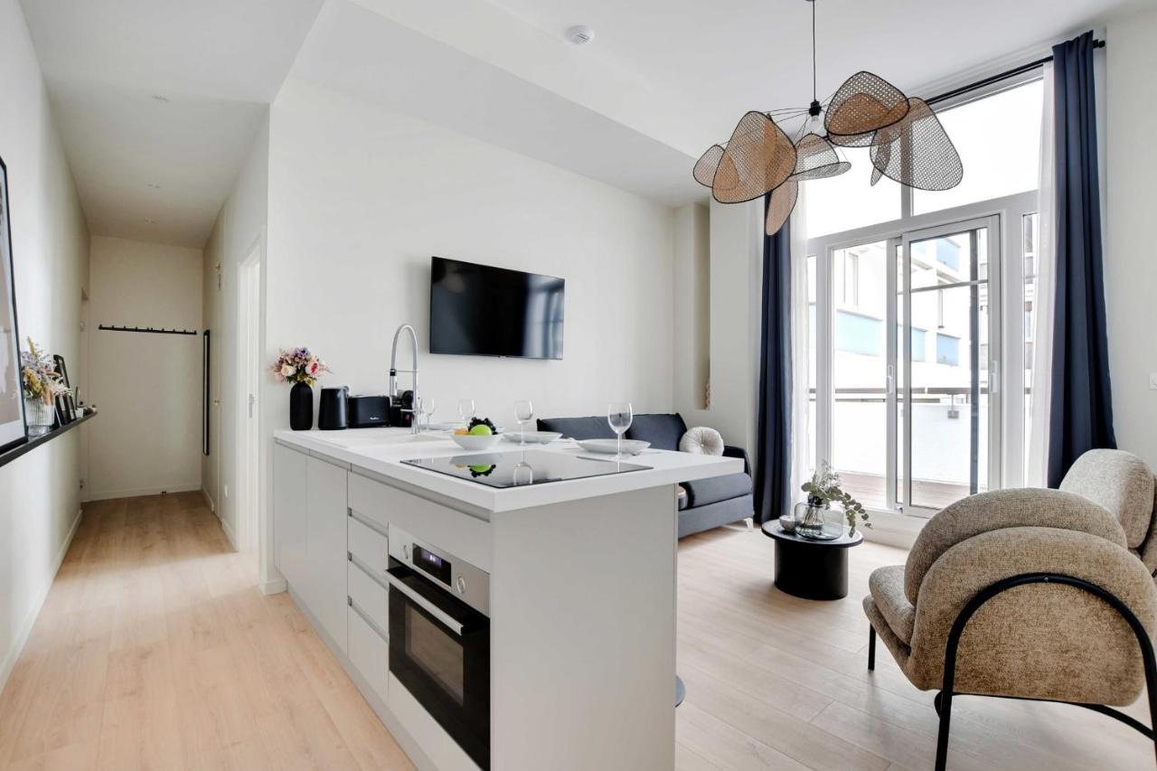Modern - 2br-6p - Eiffel Tower Apartment Paris