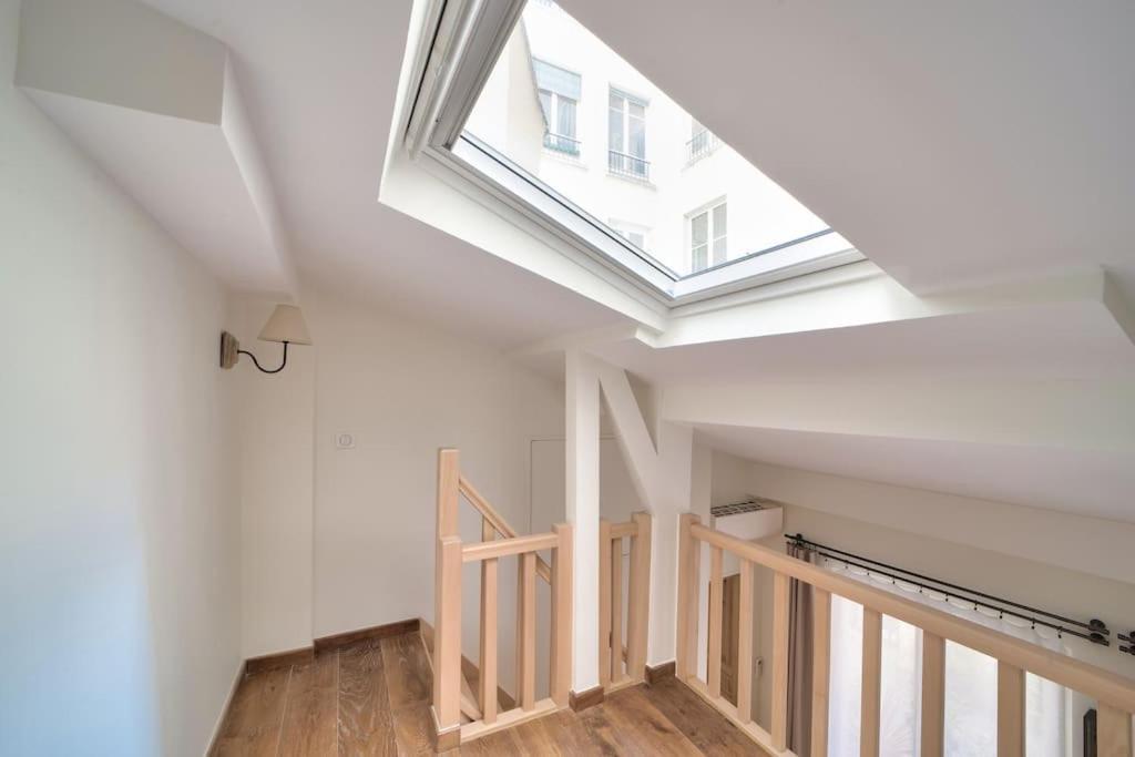 Superbe Maisonnette Neuve Au Coeur De * Paris
