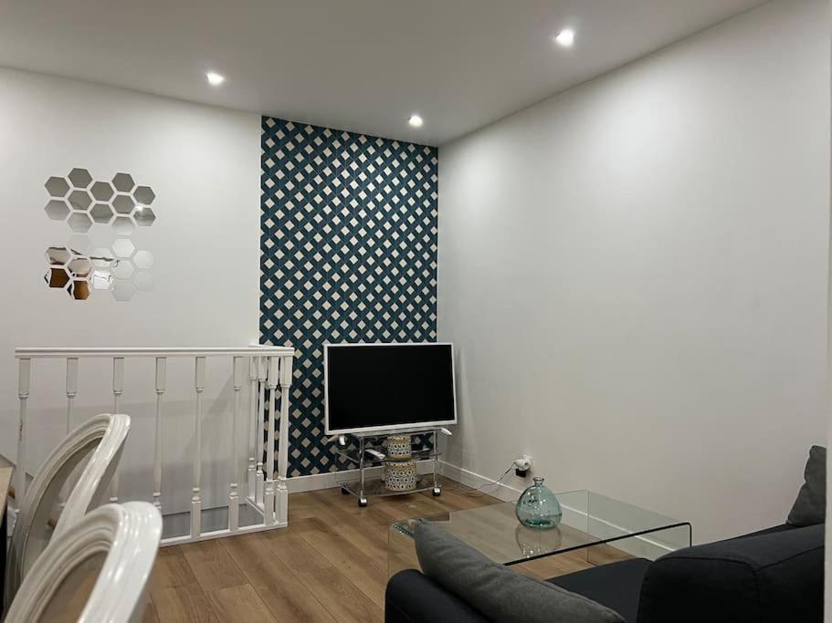 Apartamento 3 Pieces Au Calme Avec 1 Acces Independant Paris