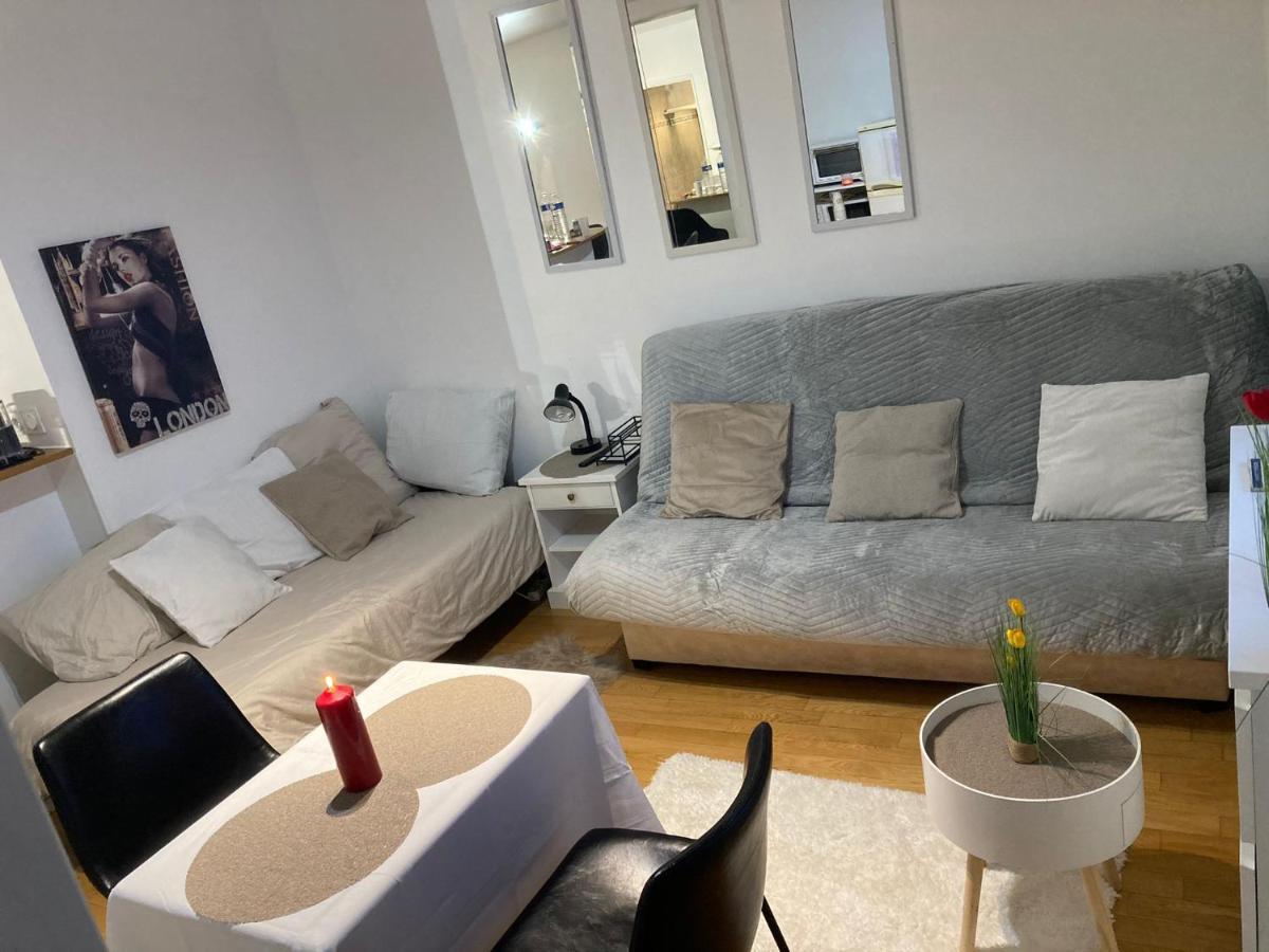 Studio Calme Et éclairé Proche De Nation A Appartement Paris