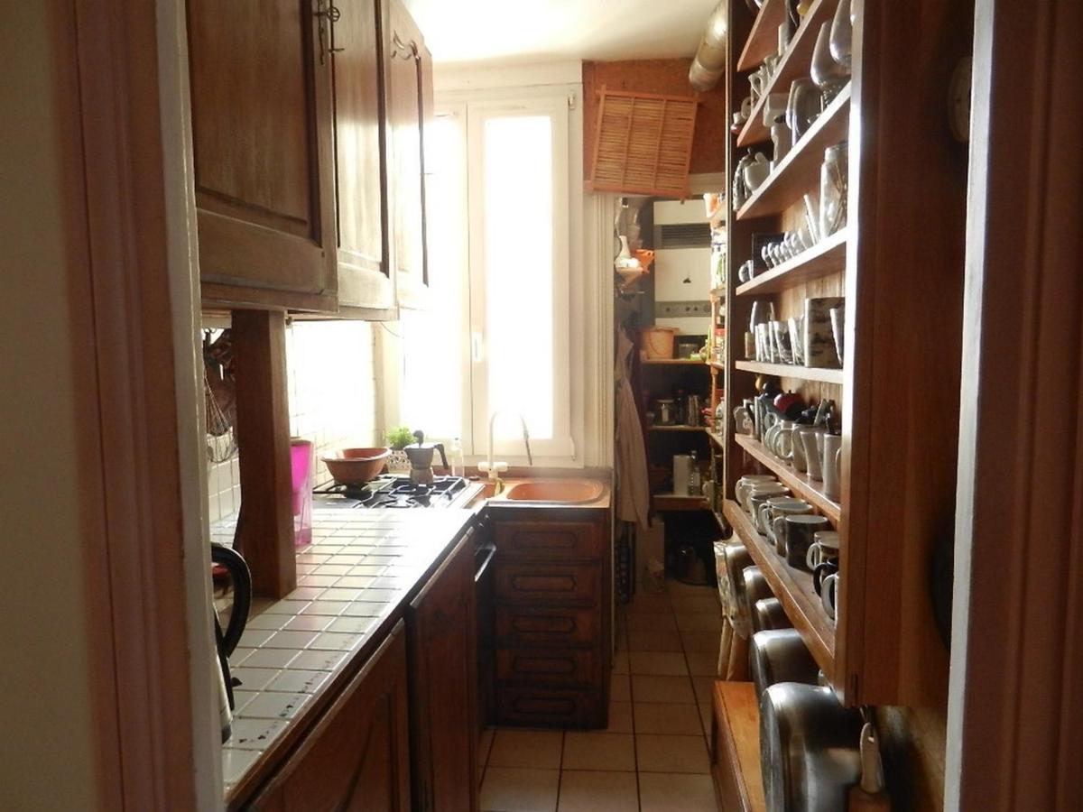 Very Large Private With Own Bathroom, In Montmartre * Paris