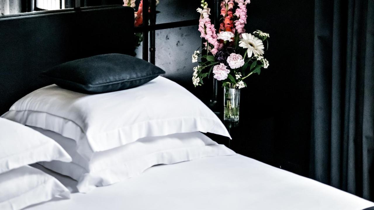 Hotel Monsieur George & - Champs-elysees