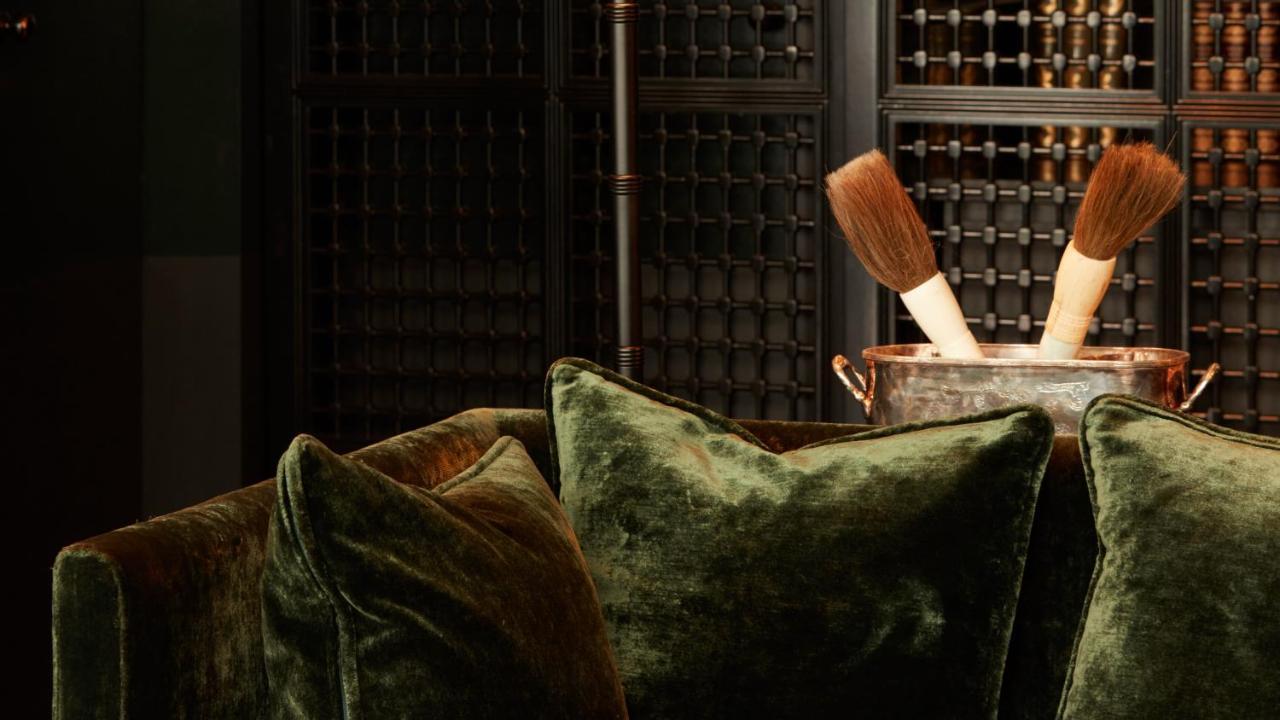 Hotel Monsieur George & - Champs-elysees Paris