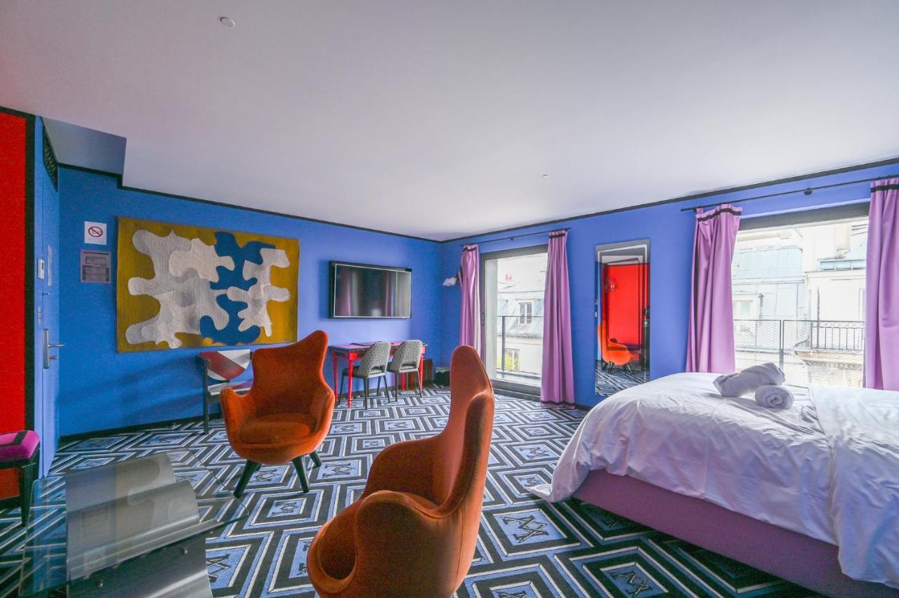 Place In Saint Germain Des Pres Paris