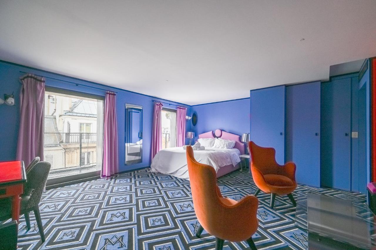 Place In Saint Germain Des Pres * Paris