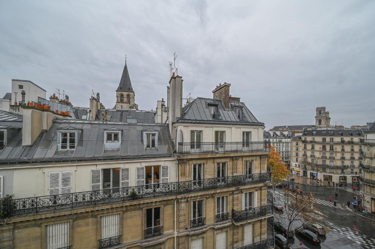 Appartement Place In Saint Germain Des Près Paris