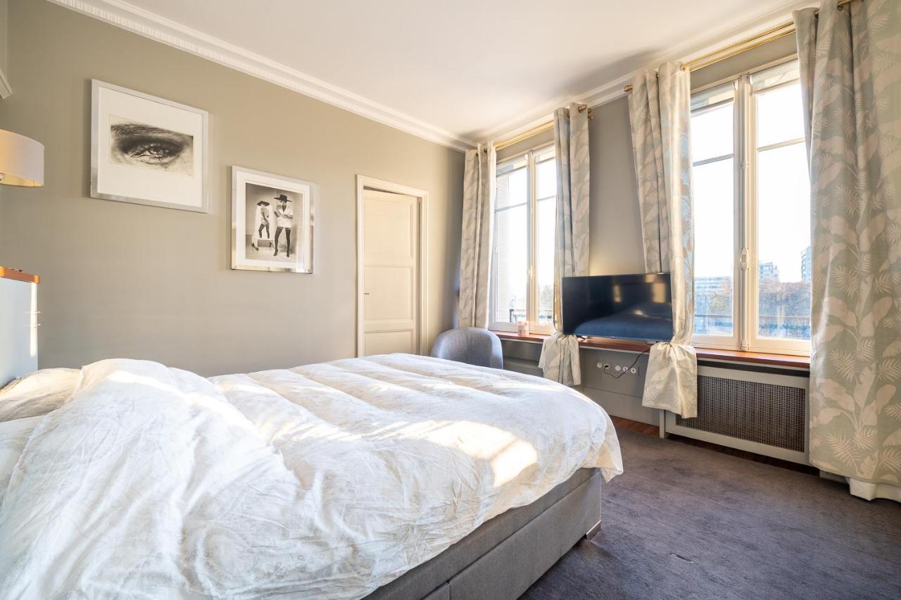 Apartment Spacieux Et Elegant Porte Des Ternes Paris