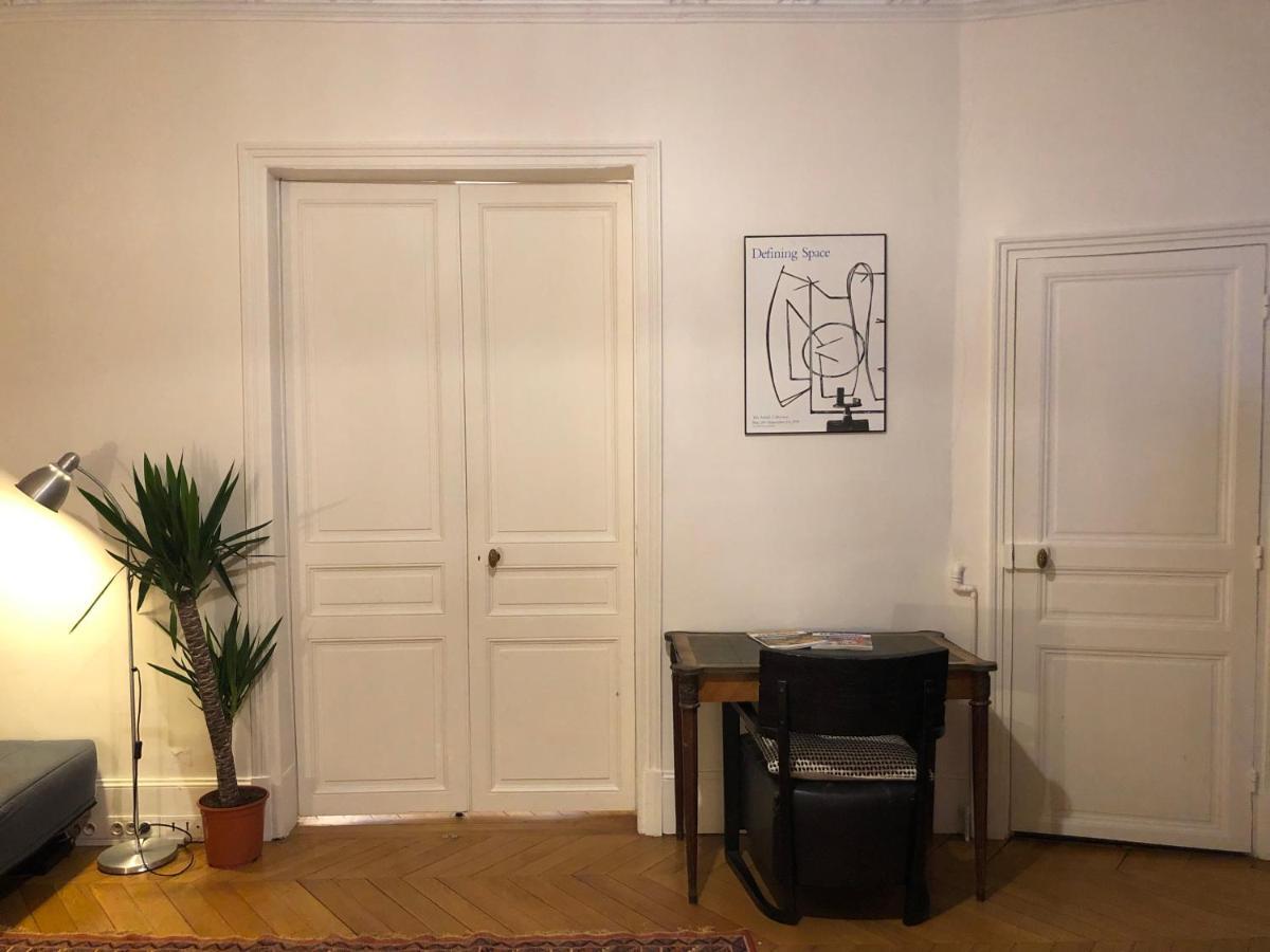 Appartement Cosy 2 50m2 Parisian Classic Flat - Passy, 16th Arrondissement, Near Eiffel Tower