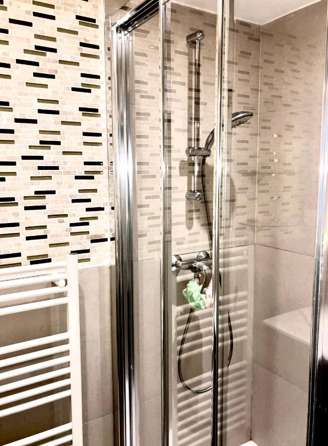 Champs Elysees 1 Apartment
