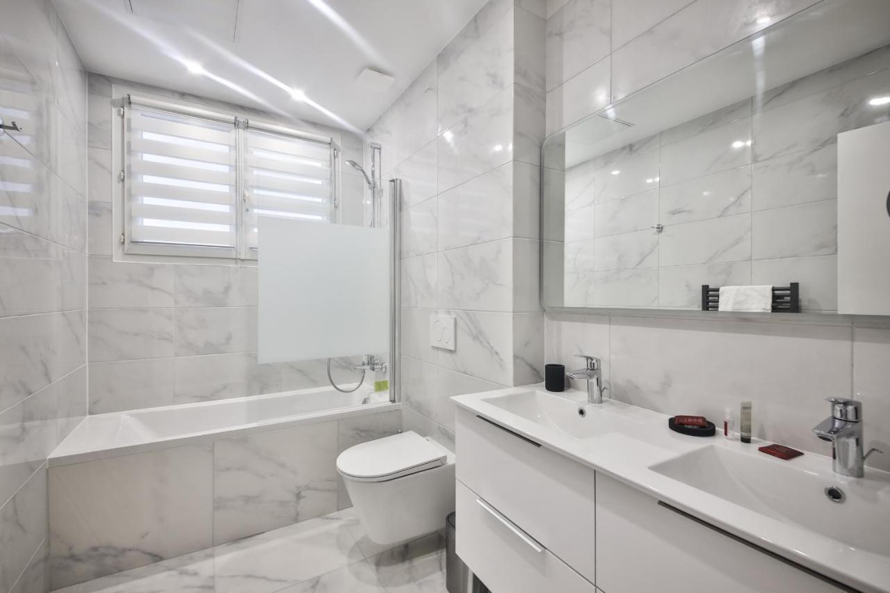 Apartment 2.luxueux Duplex 6/8pers/full Equipped/republique Paris